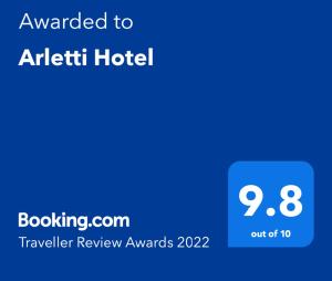 鲁塞Arletti Hotel的一张酒店标志的屏幕,上面写着机票的文本