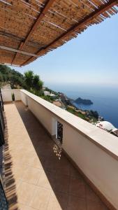 康加德马里尼Villa Sunrise. Pool and seaview in Amalfi Coast的相册照片