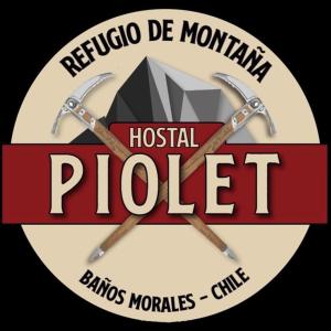 圣何塞德迈波Hostal Piolet en Baños Morales的医院用两把剑作一块图标