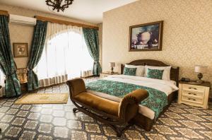 kyrenia palace boutique hotel客房内的一张或多张床位