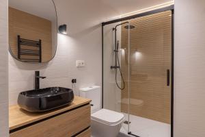 Room4You Oviedo by Asturias Holidays的一间浴室