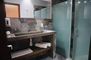 Hotel Express Jerez的一间浴室