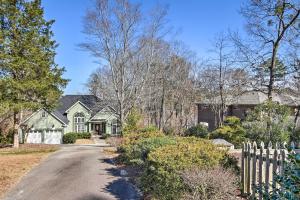 ApplingLuxe Lake House with Pool and Dock on Deep Water Cove!的相册照片