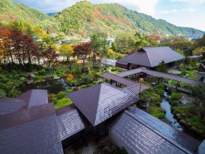 水上町Matsunoi的花园别墅的顶部景致