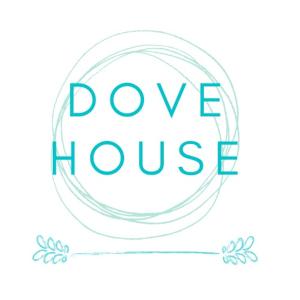 康格尔顿Dove House的带有字眼的爱情之家画