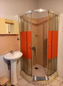 科里达罗斯酒店的一间浴室