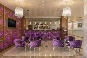 Hotel & SPA Diamant Residence - All Inclusive酒廊或酒吧区