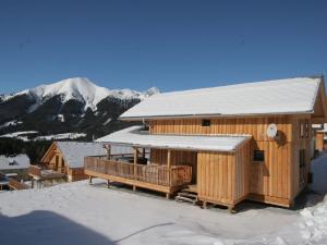 上陶恩Chalet in Hohentauern with hot tub and sauna的相册照片