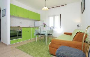 布拉托Stunning Apartment In Blato With Kitchen的相册照片