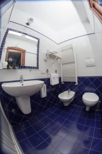 提格里奥酒店的一间浴室