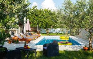 卡什泰拉Beautiful Home In Kastel Sucurac With Private Swimming Pool, Can Be Inside Or Outside的相册照片