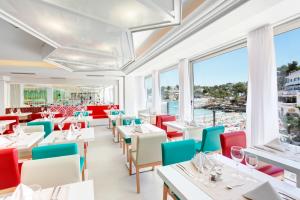 Grupotel Ibiza Beach Resort - Adults Only餐厅或其他用餐的地方