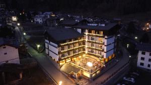 布吕松HG Hotel Italia的相册照片