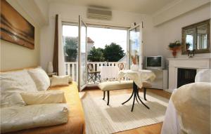 布罗达里卡Stunning Home In Brodarica With 6 Bedrooms, Wifi And Outdoor Swimming Pool的相册照片