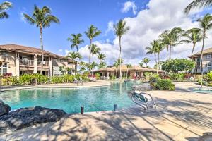 Charming Waikoloa Village Townhome Swim and Explore内部或周边的泳池