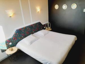 埃尔多拉多快捷酒店客房内的一张或多张床位