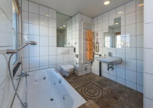 多姆布瑞斯拉尔酒店的一间浴室