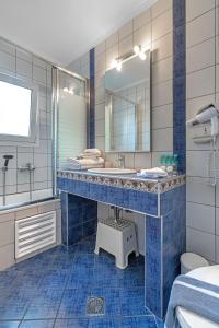 Hotel Lido Thassos的一间浴室