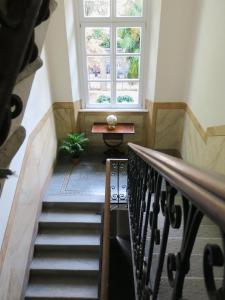 科莫Villa Crochat的楼梯,带窗户和楼梯间