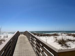 冬天的Ole River Hideway, Orange Beach, Updated 2 Bedroom Waterfront Condo, Wind Drift