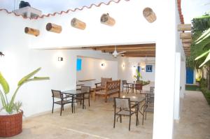 Nuovo Hotel Playa Catalina餐厅或其他用餐的地方