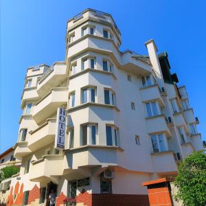 普罗夫迪夫HOTEL THE WHITE HOUSE Plovdiv的相册照片