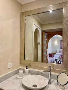 Riad Le Saadien的一间浴室