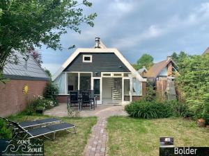 OpmeerWellness Bungalow Bolder 5p Amsterdam and the beach的相册照片