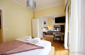 比雷埃夫斯MELMA PROPERTIES-AMAZONE-premium apartment in Piraeus center的相册照片