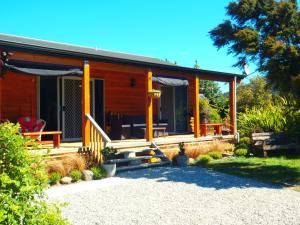 哈威亚湖Lakefront Fantail Cottage Lake Hawea, Wanaka的相册照片