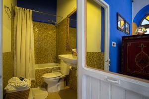 卡萨米格尔酒店的一间浴室