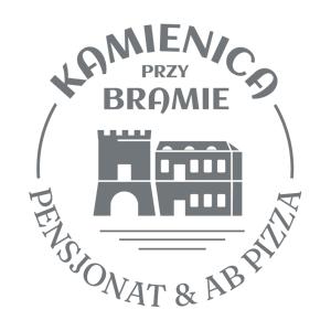 奥帕图夫Kamienica przy Bramie的啤酒厂的标签,上面有一座建筑和用文字来填上祈祷的礼物