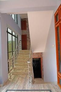 维沙卡帕特南Blue stone homestay guesthouse的楼梯间,楼梯间