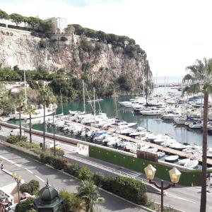 尼斯Chambre d hôte avec terrasse et petit déjeuner Hauteurs de Nice的相册照片