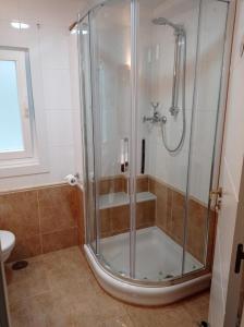 Apartamento Riazor Coruña的一间浴室