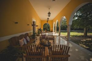 Wakax Hacienda - Cenote & Boutique Hotel的休息区