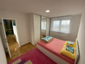 Apartman "AROMA 1"Bjelasnica客房内的一张或多张床位