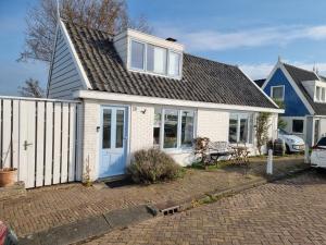 阿姆斯特丹Very nice cottage in Durgerdam, with private garden, free parking, pets allowed的相册照片