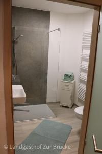 Aparthotel Layblick的一间浴室