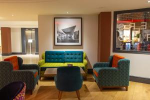 Copthorne Hotel Manchester Salford Quays的休息区