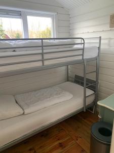 Lauwersmeer 120客房内的一张或多张双层床