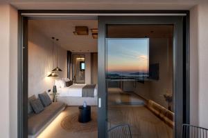 North Santorini - A Luxury Spa Hotel的一间浴室