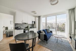 Arbio I Liv's Place Lux Apartments的厨房或小厨房