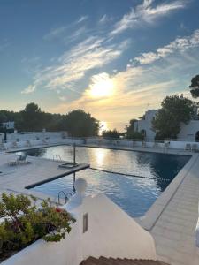 莱斯托伦斯港Sunset Villa Cala Tarida & Cala Comte & Cala Bassa的相册照片