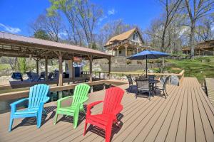 WataugaLake House Haven Fire Pit, Boat Dock and More!的相册照片