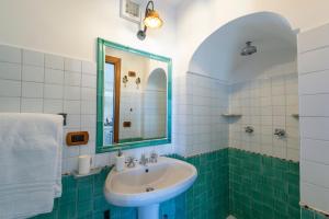 YourHome - Relais Casa degli Angeli的一间浴室