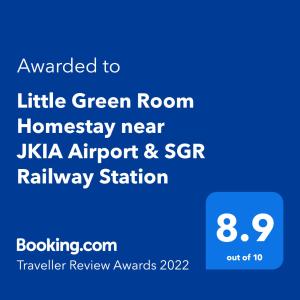 内罗毕Little Green Room Homestay near JKIA Airport & SGR Railway Station的手机的屏幕图,带有文字,想要小绿色的室内分析