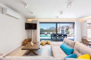 普拉基亚斯Villa Smili-Naiades/3 bedrooms, luxury, beachfront的相册照片