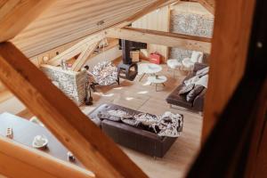 蒙热内夫尔Chalet Kabane, NEUF, pied des pistes et garage的相册照片