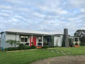 Kinloch Cottage renovated to new on Daisy Hill Vineyard外面的花园